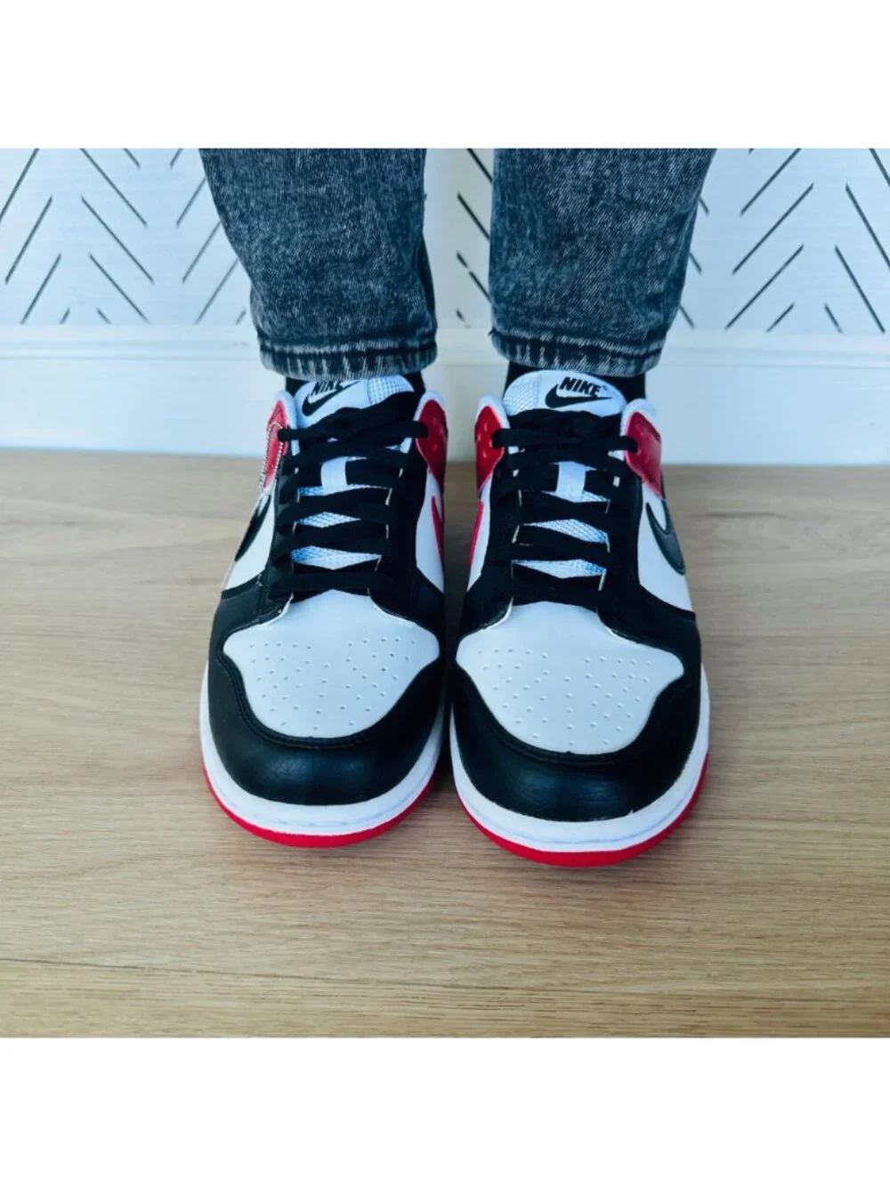⭐Rare Nike Dunk Low GS Sz 6.5Y Big Kids Shoes Sneakers Black Red Whie HF9980-600